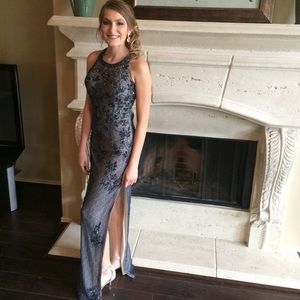 PROM DRESS (NAVY/SEQUIN)